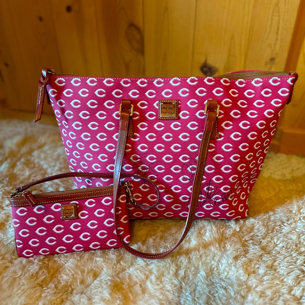 Dooney and Bourke MLB Cincinnati Reds autographed tote/purse and wristlet set